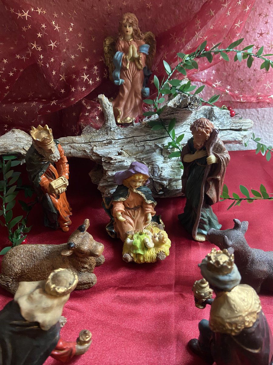 Feliz Día de la Inmaculada Concepción 
#TiempoDeNavidad 🎶🎵🎶
#villancicos #ConciertosDeNavidad 
Veni Redemptor Gentium 🎵🎶🎵
El 8 de diciembre en casa el #Belen ❤️