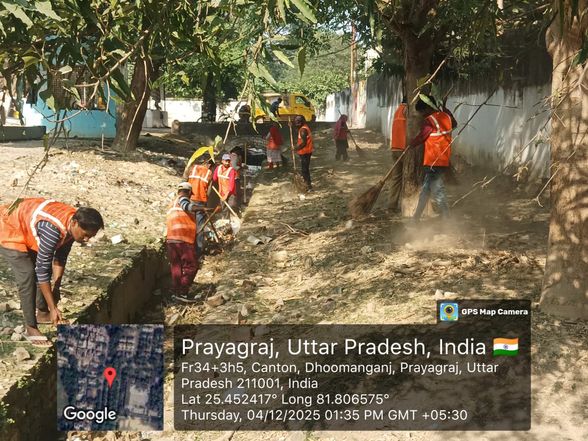 cballahabad's tweet photo. SHS2025: Cleaning of footpaths, roads, and drains, along with dustbin maintenance and replacement of old dustbins with new ones, was carried out in New Cantonment, Prayagraj. #SpecialCampaign5_0 #SHS2025 #SwachhBharat #Swachhotsav #SwachhataHiSeva2025
@pddecc https://t.co/QwFfikdSMA