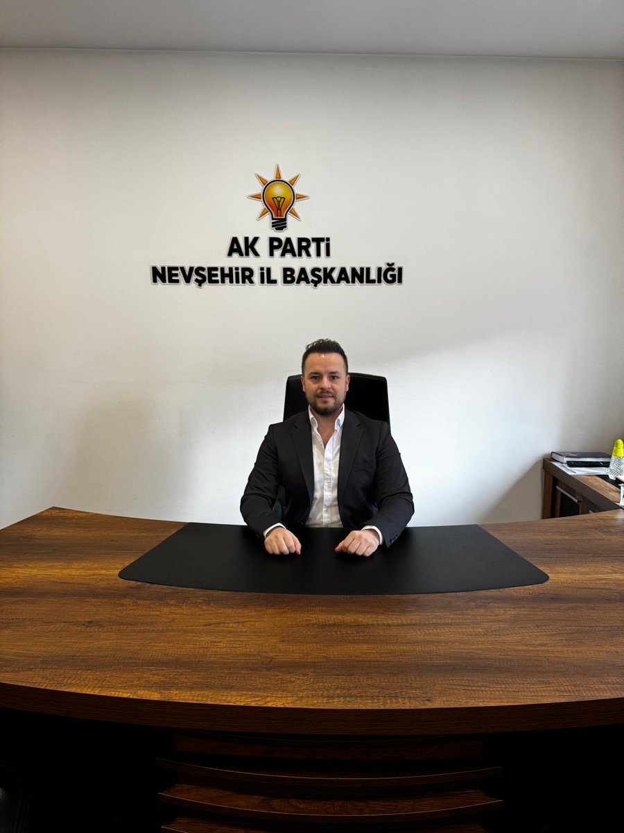 İl Başkan Yardımcımız Mustafa Başboğa Nöbetçi Başkan uygulamamız kapsamında İl Başkanlığımıza gelen misafirleri ağırladı.