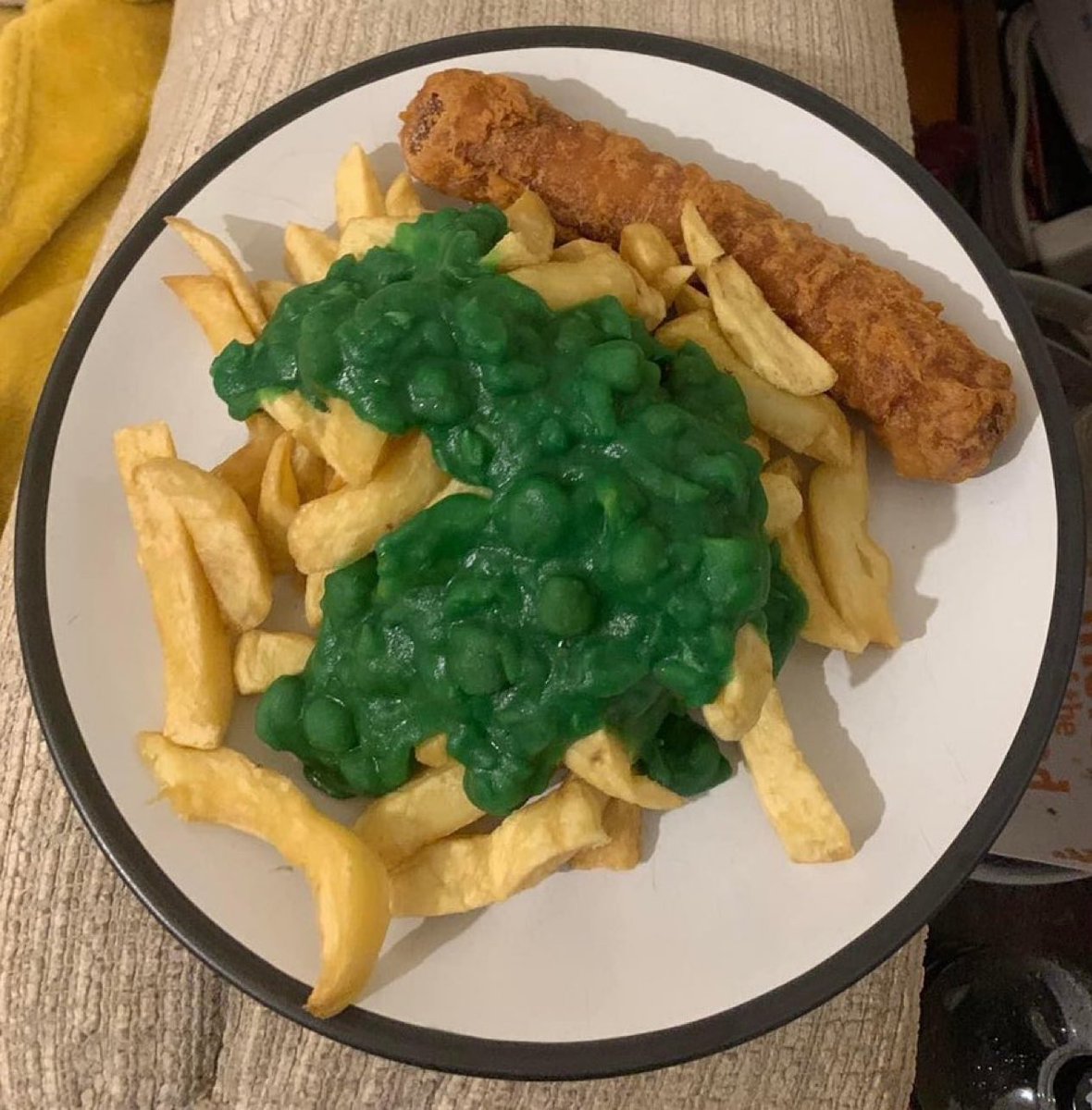 sciencegirl's tweet image. The first meal your date makes you is this 

What are your thoughts