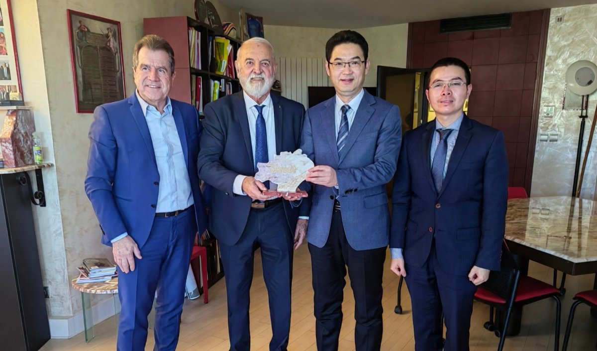 Le Consul Général He Youlin rencontre le Président du Conseil départemental de l'Hérault et le Président de la CCI départemente
marseille.china-consulate.gov.cn/fra/zlgzxhd/20…