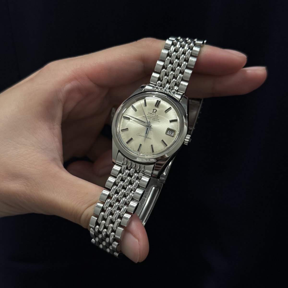 もうこんな時間か ヴィンテージのオメガ シーマスターは 温かく見守っ