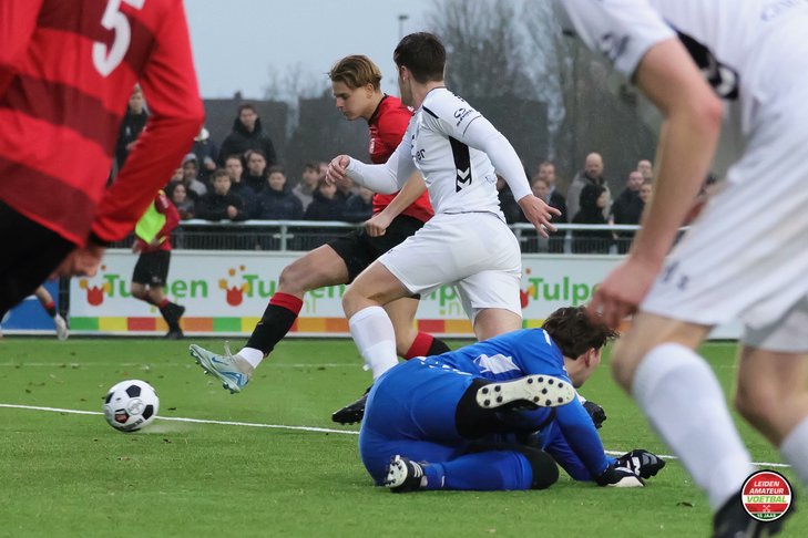 Fotoverslag EMM'21- ROAC (zondag 7 december) -  leidenamateurvoetbal.nl/laatste-nieuws…