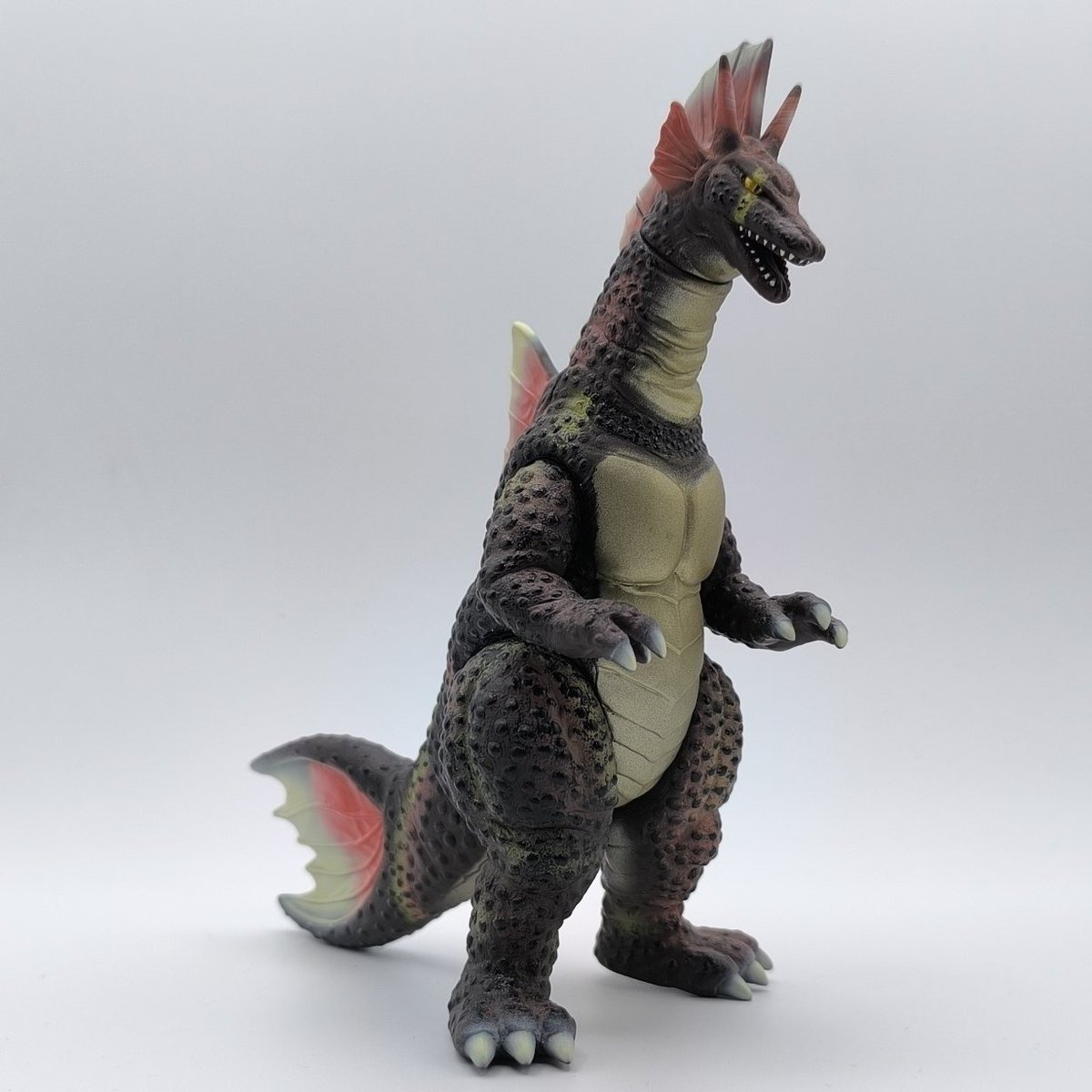 ゴジラストア限定　チタノザウルス　新品未使用 タグ付き