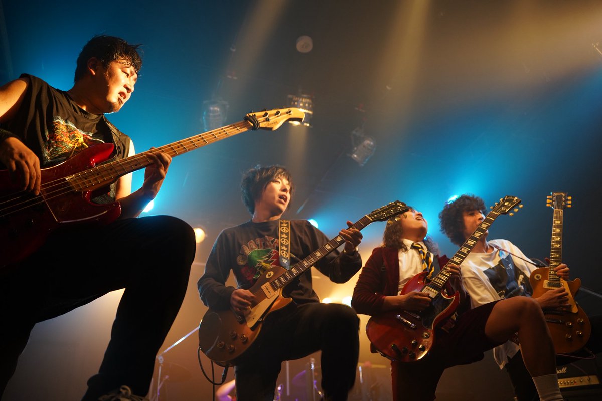 Lucia (@lucia_m_h_m_c) / Posts / X