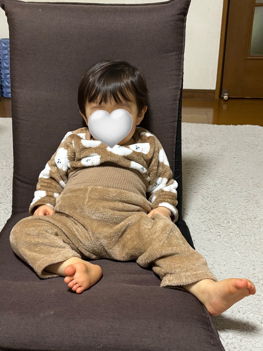 ykchaan_16's tweet photo. ついに前髪も襟足も短くした
態度デカすぎ😂😂😂 https://t.co/gVh9UJGmTl