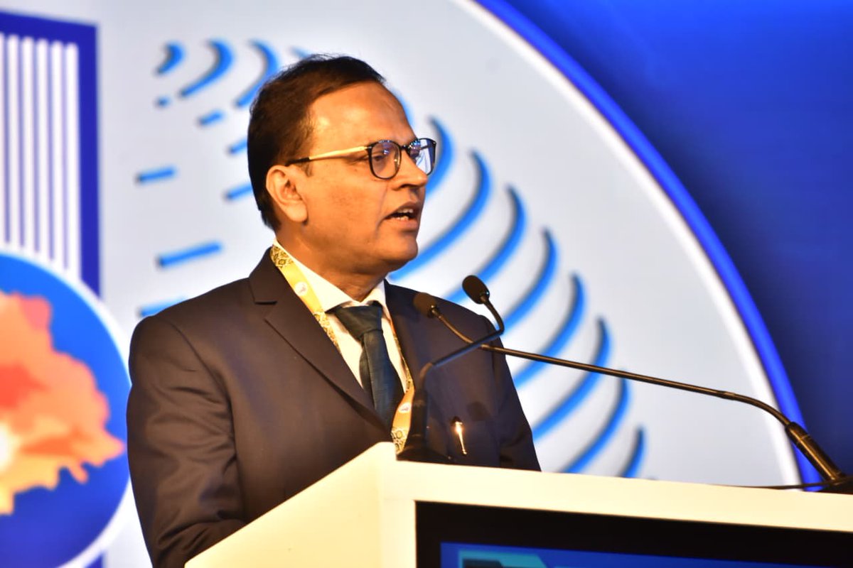 Chief Secretary has welcomed all the guests  from across the world to "Telangana Rising Global Summit " today at future City. 

#TelanganaRisingGlobalSummit2025
#BharatFutureCity2025