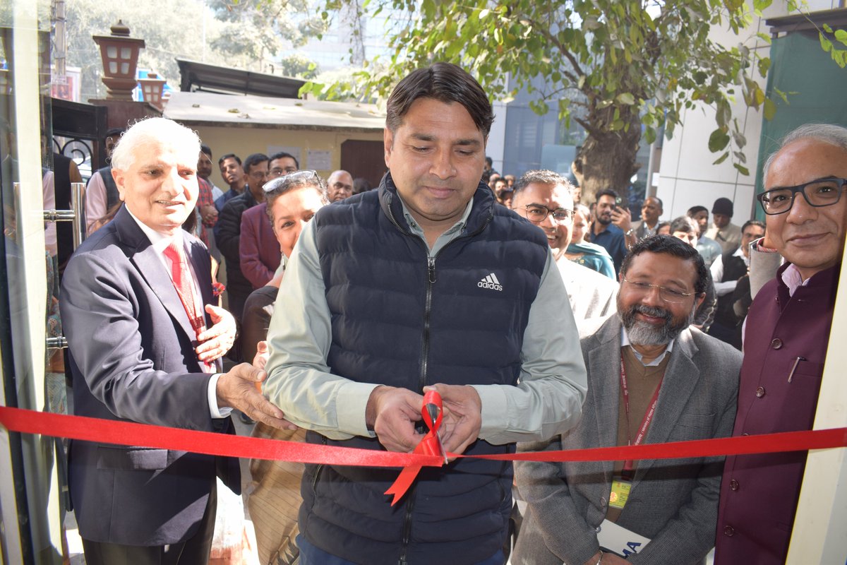ndmaindia's tweet image. The @ndmaindia canteen “Quick Bite” was formally inaugurated today in the presence of all Members and senior officials of NDMA. The new facility aims to offer a comfortable, efficient space for staff and visitors. 🍽️
#NDMA #QuickBite 
#WorkplaceWellbeing