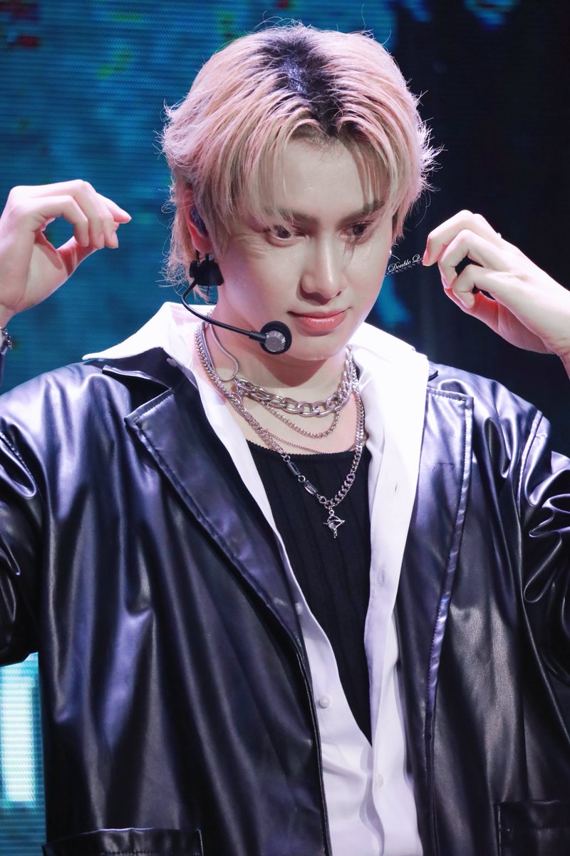 DoubleQ97's tweet photo. 𝟚𝟘𝟚𝟝.𝟙𝟘.𝟙𝟡
萌🥺
SmartCSNP in Nanning
𝔻𝕠 𝕟𝕠𝕥 𝕔𝕦𝕥 𝕞𝕪 𝕔𝕣𝕖𝕕𝕚𝕥 𝕋𝕙𝕩.
@smart_csnp
#CSNP #csnp_21
#Smartchisanupong
#SmartCSNPNanningParty
#SmartCSNP1stMiniAlbumFM https://t.co/CD1oRnIs83