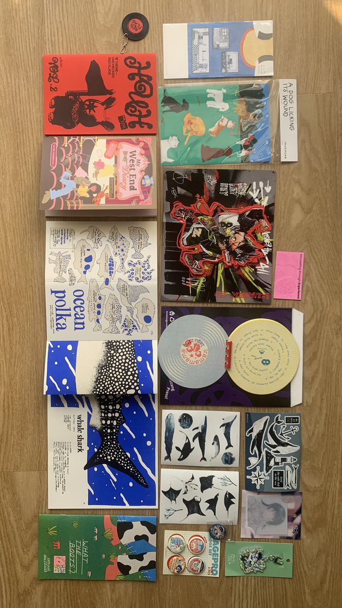 avrilundi's tweet image. bkkabf &amp;amp; YOLOARTFEST2025 

ผมรักสิ่งพิมพ์ ผมรักอาร์ตบุ๊ก ทุกคนช่วยทำ zine ทำ artbook กันต่อไปนะ หน้าที่หาเงิน ให้มันเป็นเราเอง เวลาซื้อเล่ม นี่ไม่ได้เก็บเฉย ๆ นะ เอามาเปิดดูเวลาคิดงานไม่ออกจริง ๆ รัก publications อะ