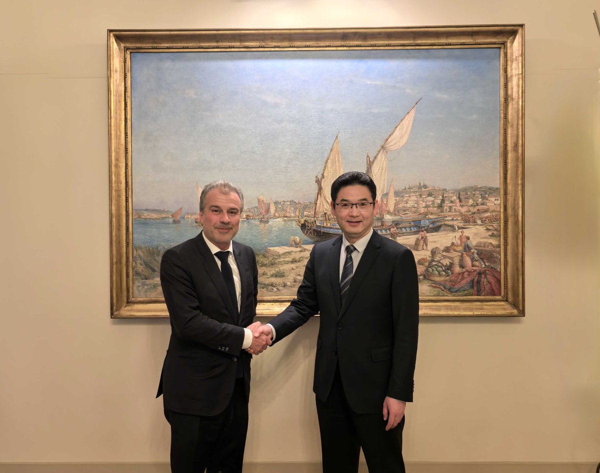 Le Consul Général de Chine à Marseille, M. He Youlin, rencontre M. Jean-Luc Chauvin, président de la Chambre de commerce et d’industrie de la Métropole Aix-Marseille-Provence
marseille.china-consulate.gov.cn/fra/zlgzxhd/20…