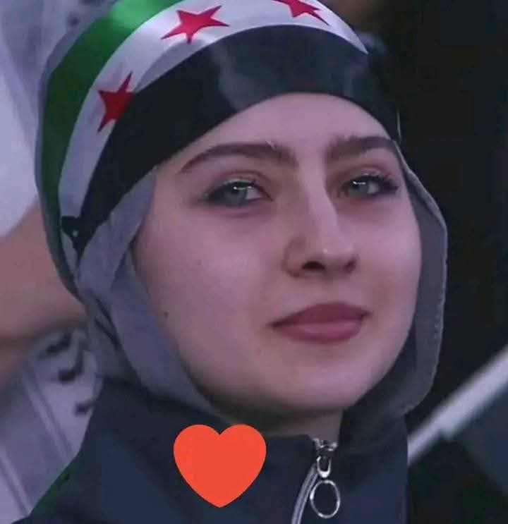 Ayarihani3's tweet photo. أيهما أجمل الجزائريات أو السوريات؟ تخسر بنت بلادي نغلق الحساب ❤ https://t.co/bHp06SRqRm