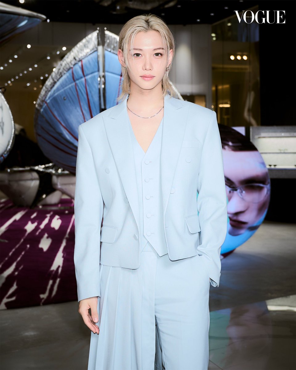 VogueThailand's tweet photo. #VogueReports ชมอัลบั้มพิเศษกับการเดินทางมาถึง Haus Nowhere แห่งใหม่ในกรุงเทพฯ​ ณ ไอคอนสยามของ  Felix แห่งวง แห่งวง Stray Kids @Stray_Kids เตรียมพร้อมสำหรับการเปิดตัวสโตร์ ‘TAMBURINS’ แห่งแรกในประเทศไทยและเอเชียตะวันออกเฉียงใต้ รอติดตามชมสัมภาษณ์พิเศษของโว้กประเทศไทยกับเฟลิกซ์ได้เร็วๆ นี้ #hausnowherebangkok #hausnowhere #gentlemonster #tamburins #Felix #TAMBURINSxFELIX #hausnowherebangkok #hausnowhere #tamburins #Felix #TAMBURINSxFELIX

ภาพ: Nattanam W.