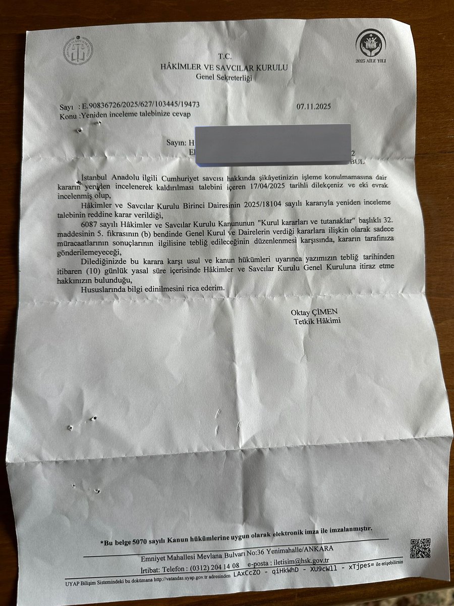 Olay:

Polis Halit Şimşek, topraktan 850bin TL'ye bir daire satın alıyor. Süresinde inşaat tamamlanmadığı gerekçesi ile para iadesi istiyor. Parayı geri alıyor, param değer kaybetti ve para işlense daha çok ederdi diyerek üstüne 2milyon daha talep ediyor.

Halk jargonundaki çökme