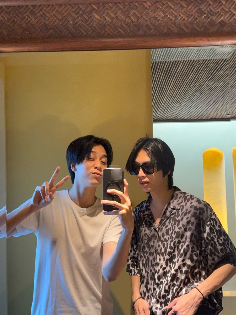 jisangakira's tweet image. 2022                                                          2025