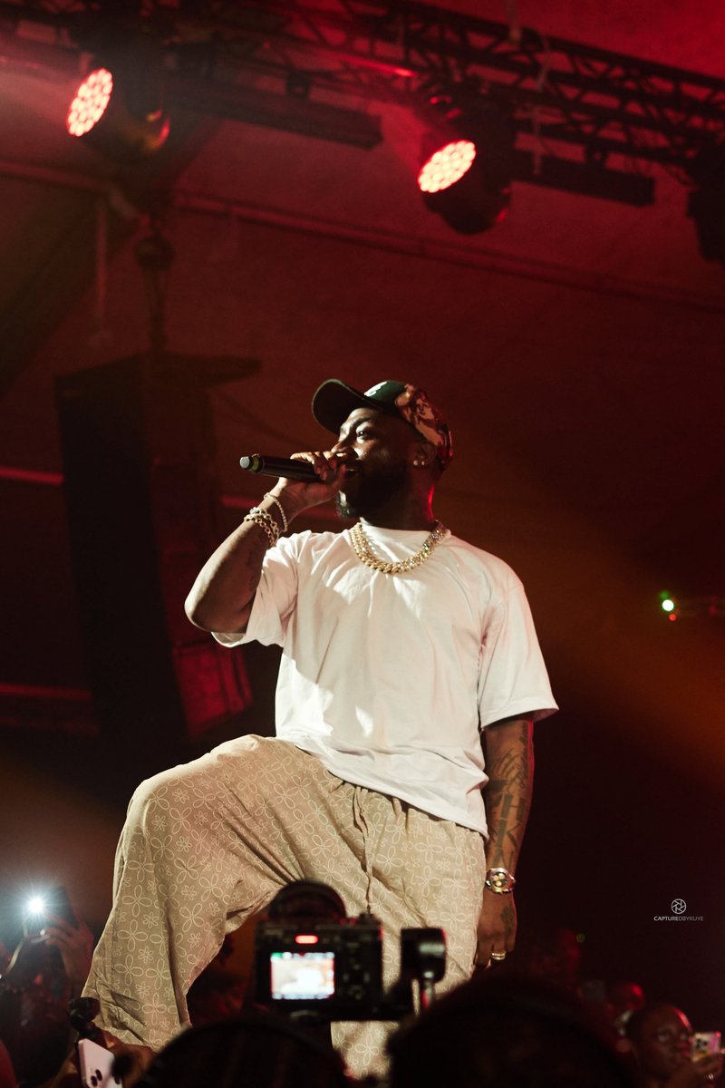 kuy3e's tweet photo. Day 14/26 of posting my pictures in hope of photographing @centralcee in Lagos.

Day 14: @davido photographed by Kuye  in Lagos 2025 https://t.co/remvFfW4sy