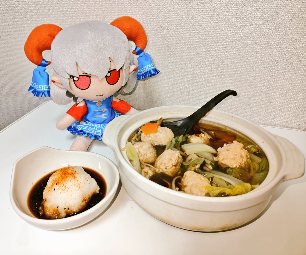 tttcta2's tweet image. #ふもめし
鶏つみれ鍋
これで野菜ノルマ(350㌔㌘)達成や〜