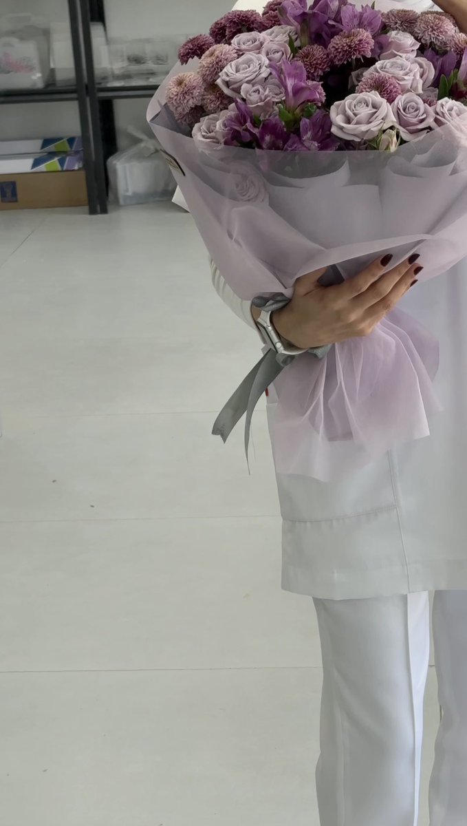 أحيانًا ننشغل لدرجة ما نلاحظ إن أحلامنا صارت واقع…الحمدلله رب العالمين 🤍