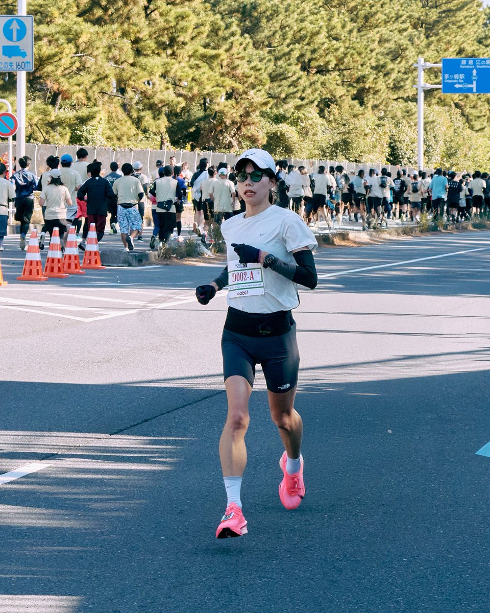 ha__run__na's tweet photo. 湘南国際マラソン2025
����️2:41:16 優勝(大会新記録)

天気が良くて富士山も見えて、最高のロケーション…！とは裏腹に26kmから体調に異変、地獄でした🫠

なんとかゴールはできたものの、救護室へ直行し、表彰式の直前まで吐く始末。体調管理の甘さで周りに迷惑もかけてしまって大反省です🥲 https://t.co/5YgKnrYCOR