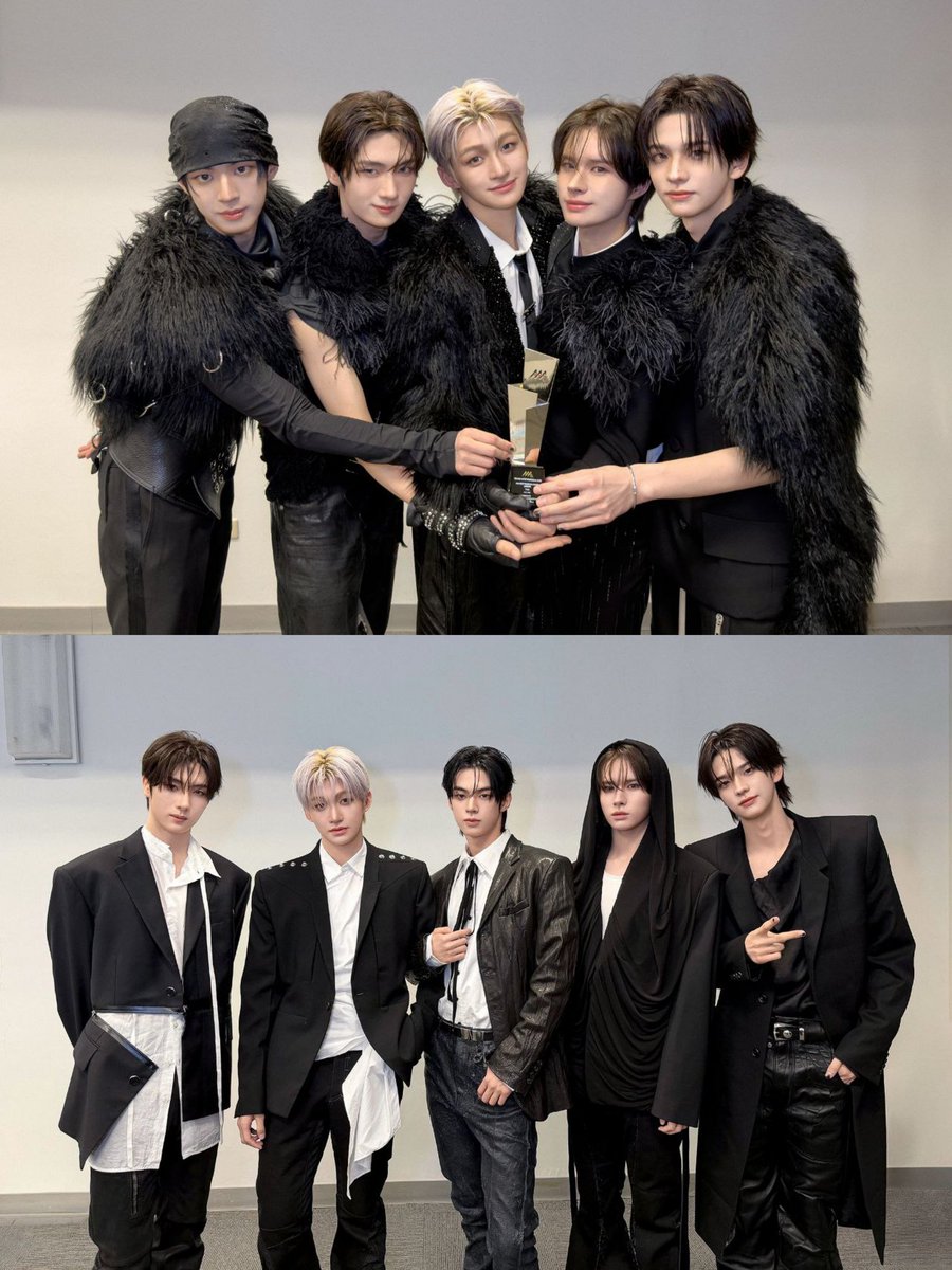 Thanks to 𝗺𝘆 𝗦𝗔𝗜 who always support us with the same unwavering hearts. From now on too, we'll continue to be the pride of 𝟰𝟮. 🫶

And thinking about how 𝗸𝗶𝗺 𝗱𝗼𝗵𝗼𝗼𝗻 grabbed the wrong award trophy still makes me break into a cold sweat...