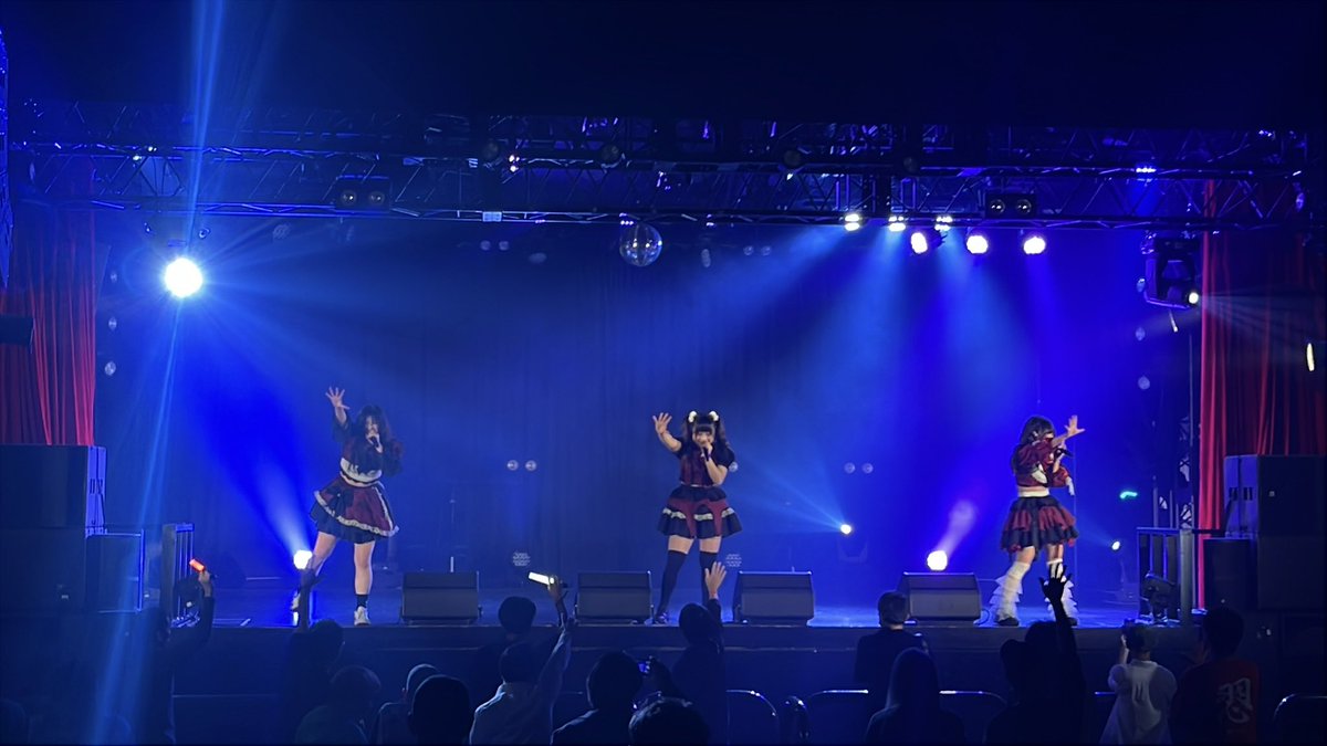 ログ【公式】 tweet media