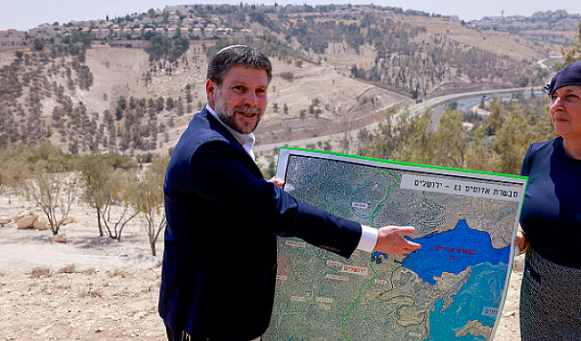 Au lendemain de l'admission d'Israël, par la France, l'Allemagne ... à l'Eurovision en vue d'embellir son image ternie par 2 années de génocide à Gaza, le gvt <a href="/netanyahu/">Benjamin Netanyahu - בנימין נתניהו</a> a annoncé un budget record de 2,7 milliards de shekels pour construire 17 nouvelles colonies en Cisjordanie.