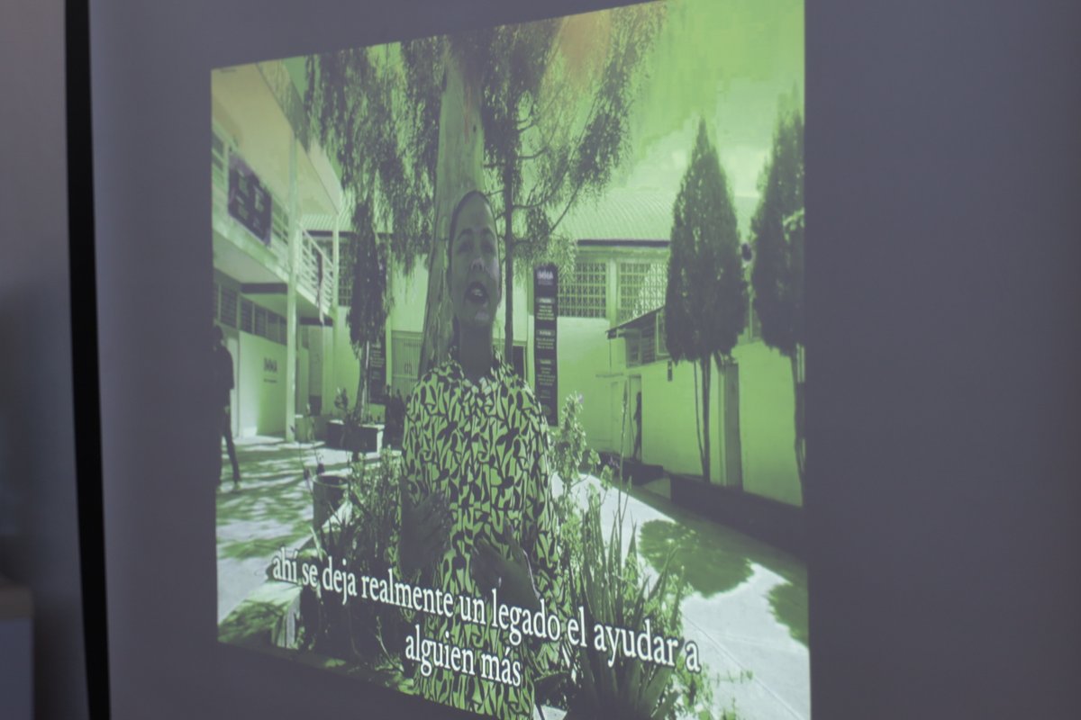 Estudiantes de Estudios Creativos se acercaron a personas adultas mayores del centro social Reffo para escuchar sus historias, reconectar con sus imaginarios culturales y transformar estos valiosos relatos en un documental lleno de identidad y humanidad. 📽️ 👏🏻

#TecCampusAgs