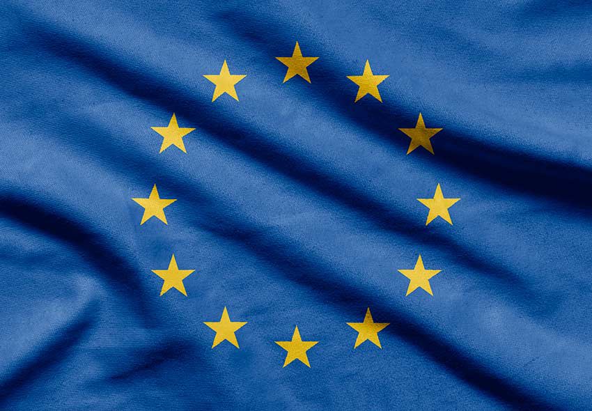 Mi bandera. 
Con virtudes y defectos, la UE es uno de los mejores y más prósperos inventos que ha tenido Europa en el último siglo. 
Estados Unidos, Rusia y la ultraderecha buscan eliminarla intereses políticos y económicos. 
La llevan clara. 
Jódete, <a href="/elonmusk/">Elon Musk</a>.