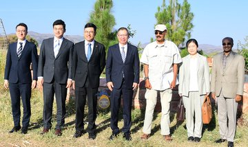 Amanbiede's tweet photo. China’s Special Envoy was in Asmara today: this wasn’t just an exchange of greetings, but substantive talks on mediation in the Horn and self-reliant African growth.

After decades on the sidelines, Eritrea’s Red Sea harbors have suddenly become the table every power wants a seat at. Will we see a Chinese-funded project at Massawa or Assab? Will a high-level U.S. delegation arrive in Asmara, or will President Isaias visit the White House to discuss regional stability and trade?

The rejected stone has become the new cornerstone. Who’s watching now? #RedSea #ChinaAfrica #HornOfAfrica #Eritrea #Sudan #Egypt #saudiarabia