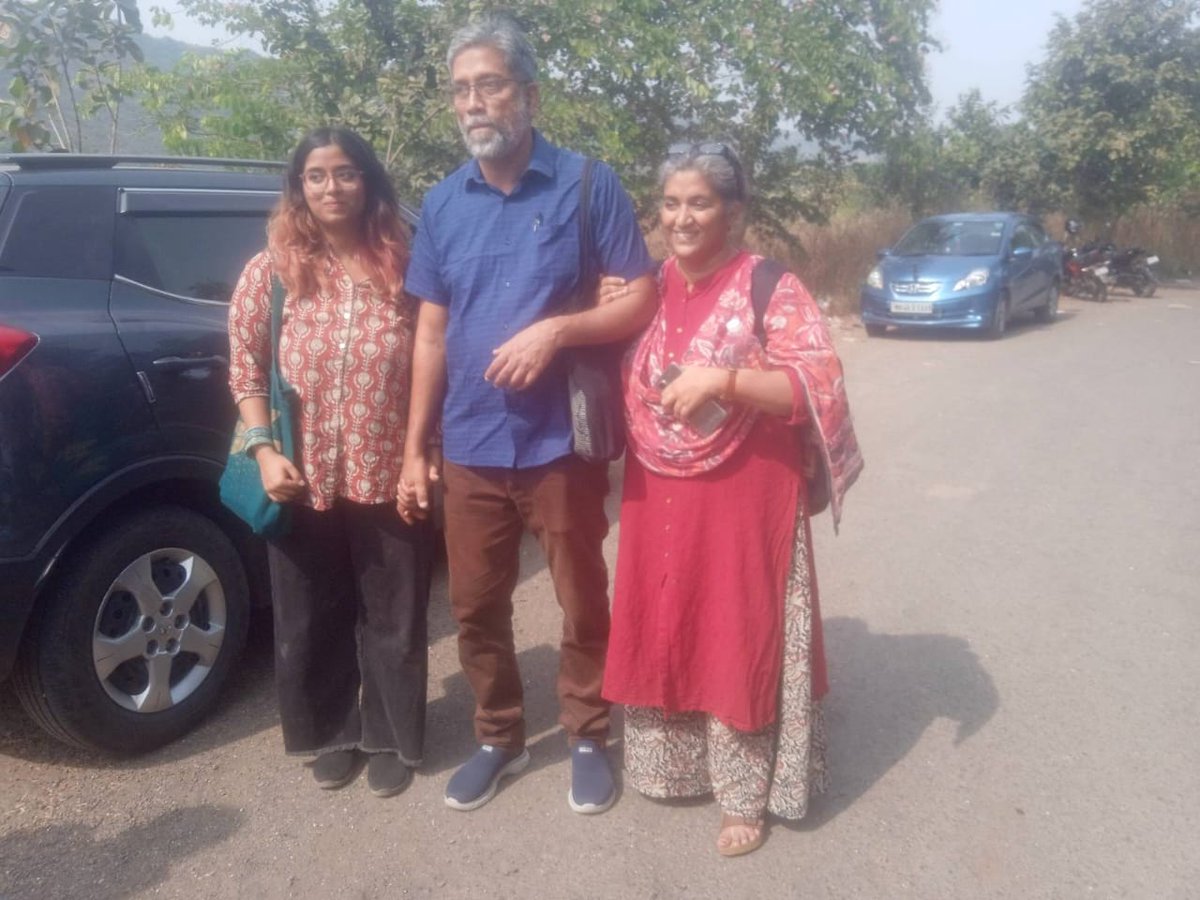 Prof Hany Babu finally released. 1957 Days!
The NIA arrested this distinguished linguistics scholar in JULY 2020 and linked him with the 2018 Bhima Koregaon case - an event he had no connection whatsoever.
No evidence, No trial.

In May 2021 when the prof developed a severe eye