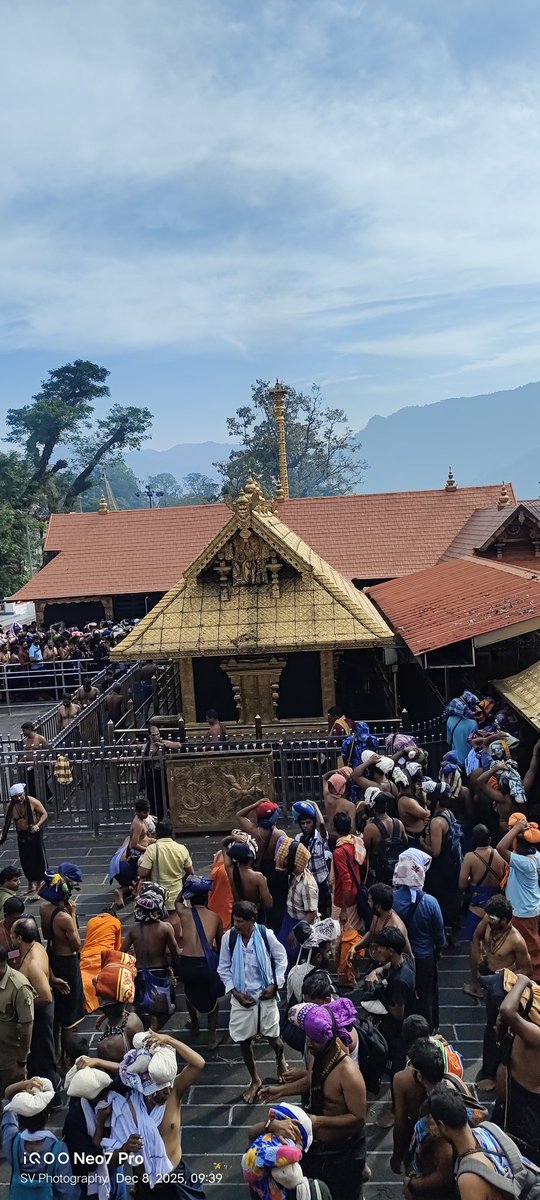 RohithVarmaaa's tweet photo. Swamiye Sharanam Ayyappa https://t.co/dQ24bzfc8U