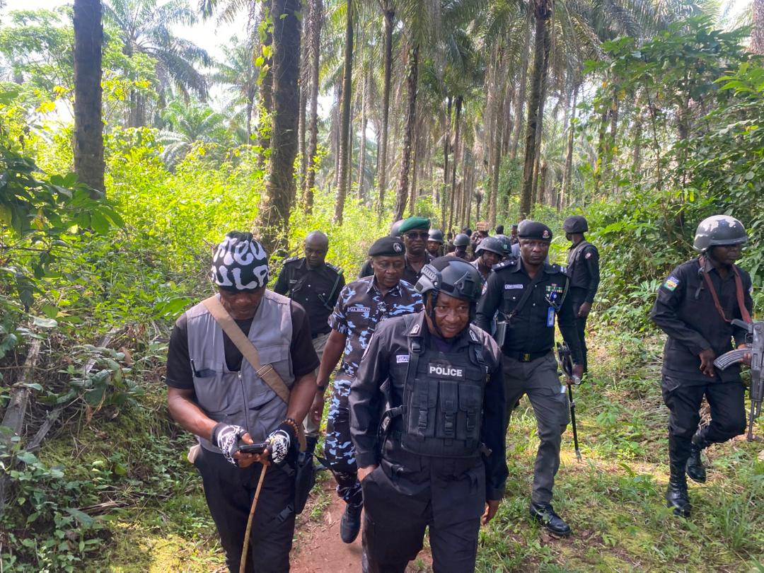ImoPoliceNG's tweet image. IMO STATE POLICE COMMAND PRESS RELEASE OF 8TH DECEMBER, 2025

IMO POLICE COMMAND UNLEASH MASSIVE MANHUNT TO RESCUE ABDUCTED MOTORISTS IN NGOR OKPALA

The Commissioner of Police, Imo State Command, CP Aboki Danjuma, has launched an intensive operation with other security agencies…