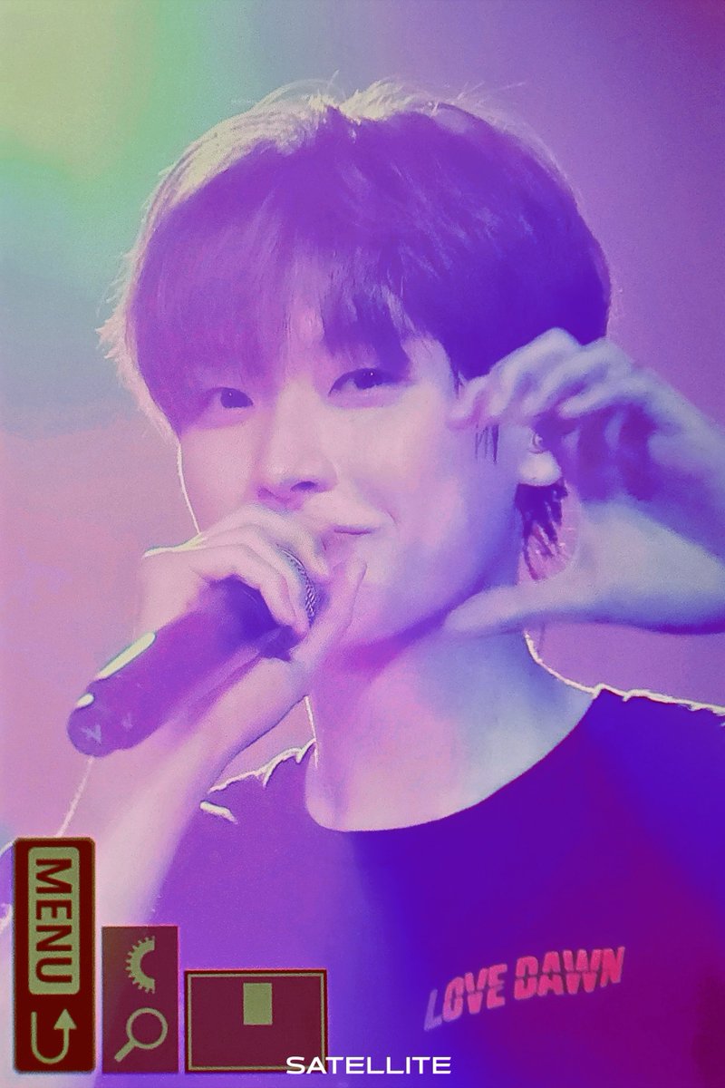 712satellite's tweet photo. 251019 🇵🇱  
#SF9 #인성 #김인성 #INSEONG #インソン https://t.co/KqddEikF18