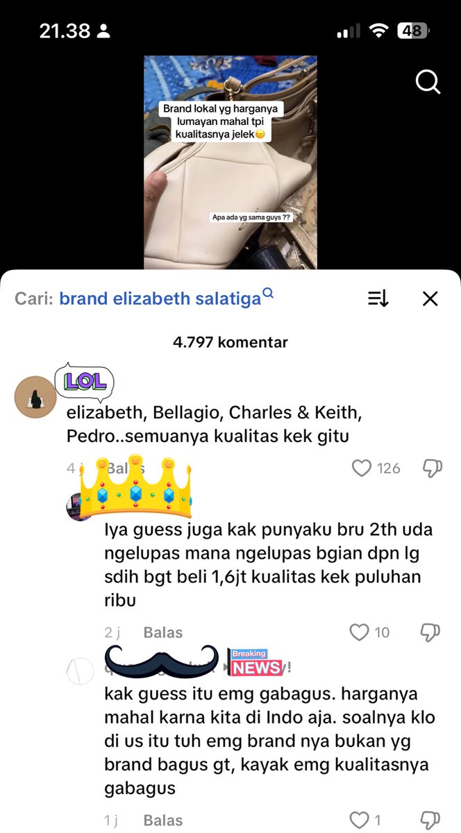 Viitriaaa's tweet photo. Baru mau khilaf beli tas bagus, kemudian nemu konten ini beserta komennya. 

Akhirnya kembali tersadar dan kembali ke setelan pabrik menjadi kaum mendang-mending beli tas di shopee harga 150rb biar kalo rusak gak nanges 🙂 https://t.co/0Pmdd3FjQW