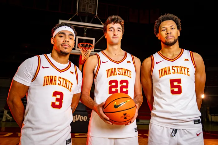 ryanhammer09's tweet photo. There have only been 2 teams since 2000 to have 3 All Americans in one season...

2002 Duke - Jay Will, Dunleavy, Boozer
2021 Zags - Suggs, Kispert, Timme

Iowa State is firmly on that track. If the season ended today... Tamin, Milan &amp; Josh would all be All Americans🌪️ https://t.co/lpazcdMGQh