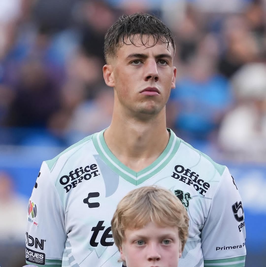 Christi6179520's tweet photo. ¡QUINTA BAJA !

Valentín Gauthier causará baja del Club León,  se busca tenga más minutos y su posible destino seria el Everton de Chile.

Se sumaria a James Rodríguez,  Yael Uribe, Carlos Cisneros y Alfonso Blanco qué  no estarán más en el Club verdiblanco para el Clausura 2026. https://t.co/3Wtzh8pnvX