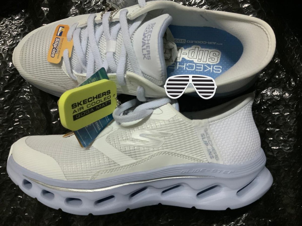 txtdarijeruk's tweet photo. Wts sepatu Skechers Slip ins glide step, wah ini sepatu empuk bgttt 355k ajaa size 6.5 insole 23-24 cm. New ini warnanya cakep🥺 https://t.co/C62ocBPArA