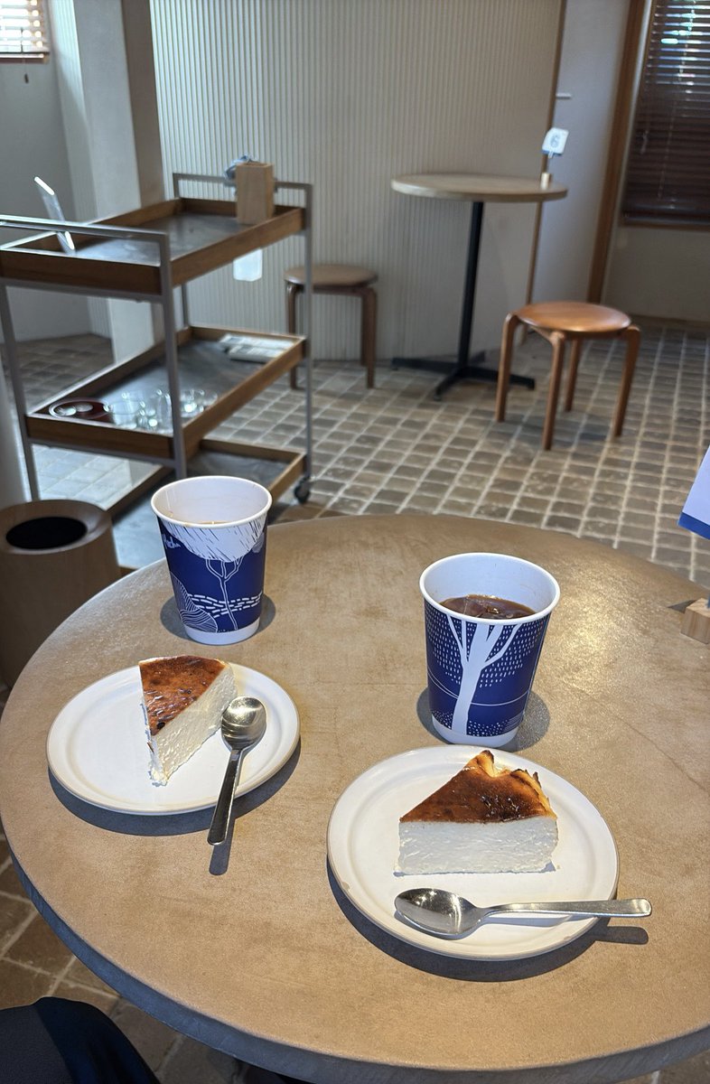 友達と原宿から富ヶ谷散歩したまじでちょうどいい天気だった✌🏾