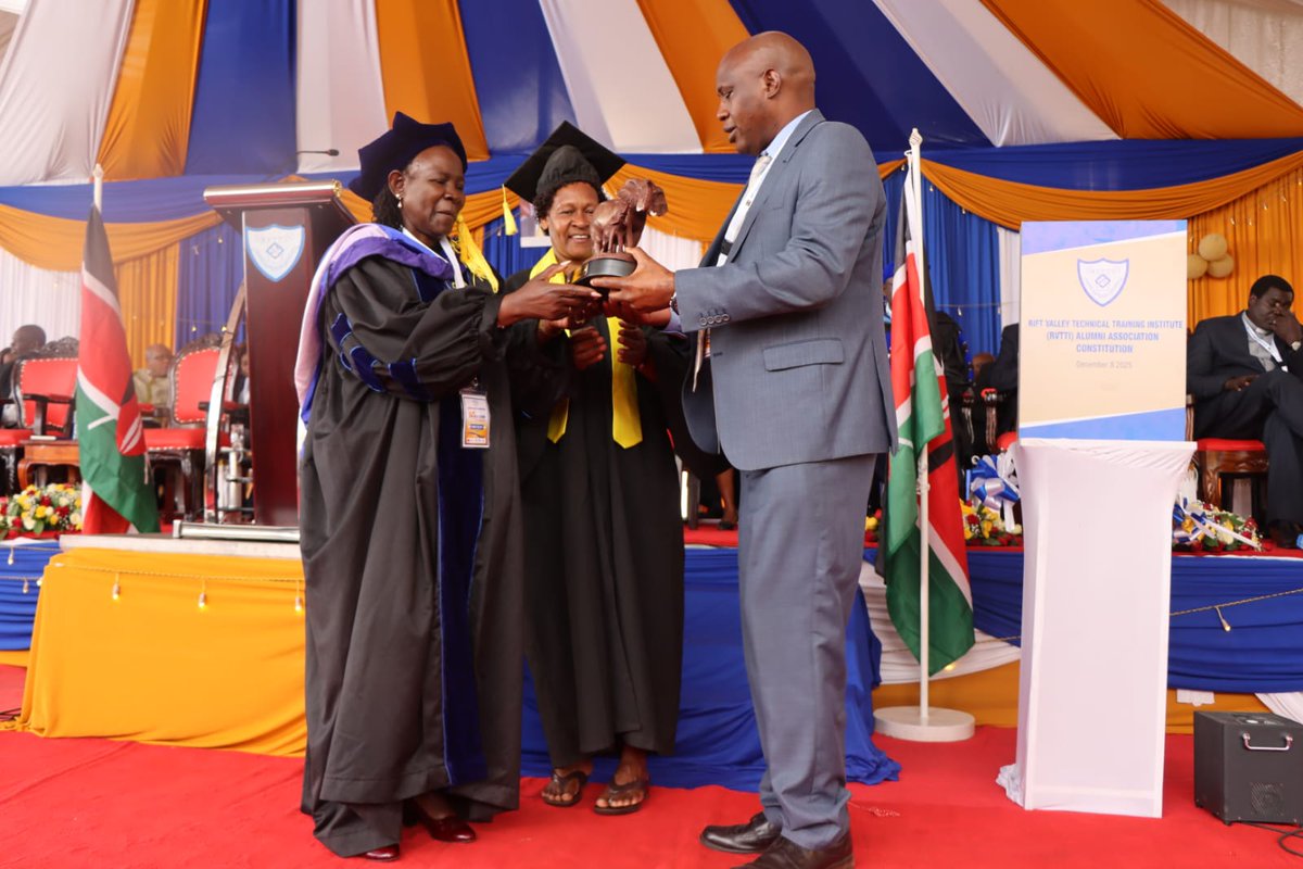 Muoria_Dr's tweet image. Today, I had the honour of officiating the 14th Graduation Ceremony of the Rift Valley Technical Training Institute (RVTTI) a significant milestone in the institution’s continued commitment to delivering quality technical and vocational education.

The state department for TVET…