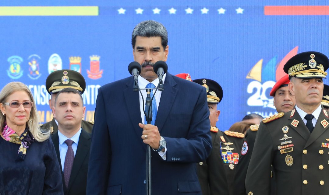 🗣️"Los militares en venezuela están vinculados al narcotráfico y la corrupción" <a href="/JoseColinaP/">Jose Antonio Colina</a> en <a href="/CenLinea/">CorresponsalesOk</a> por <a href="/Laoncediez/">La Once Diez</a>
📻Escucha la entrevista completa 👇 radiocut.fm/audiocut/jose-…