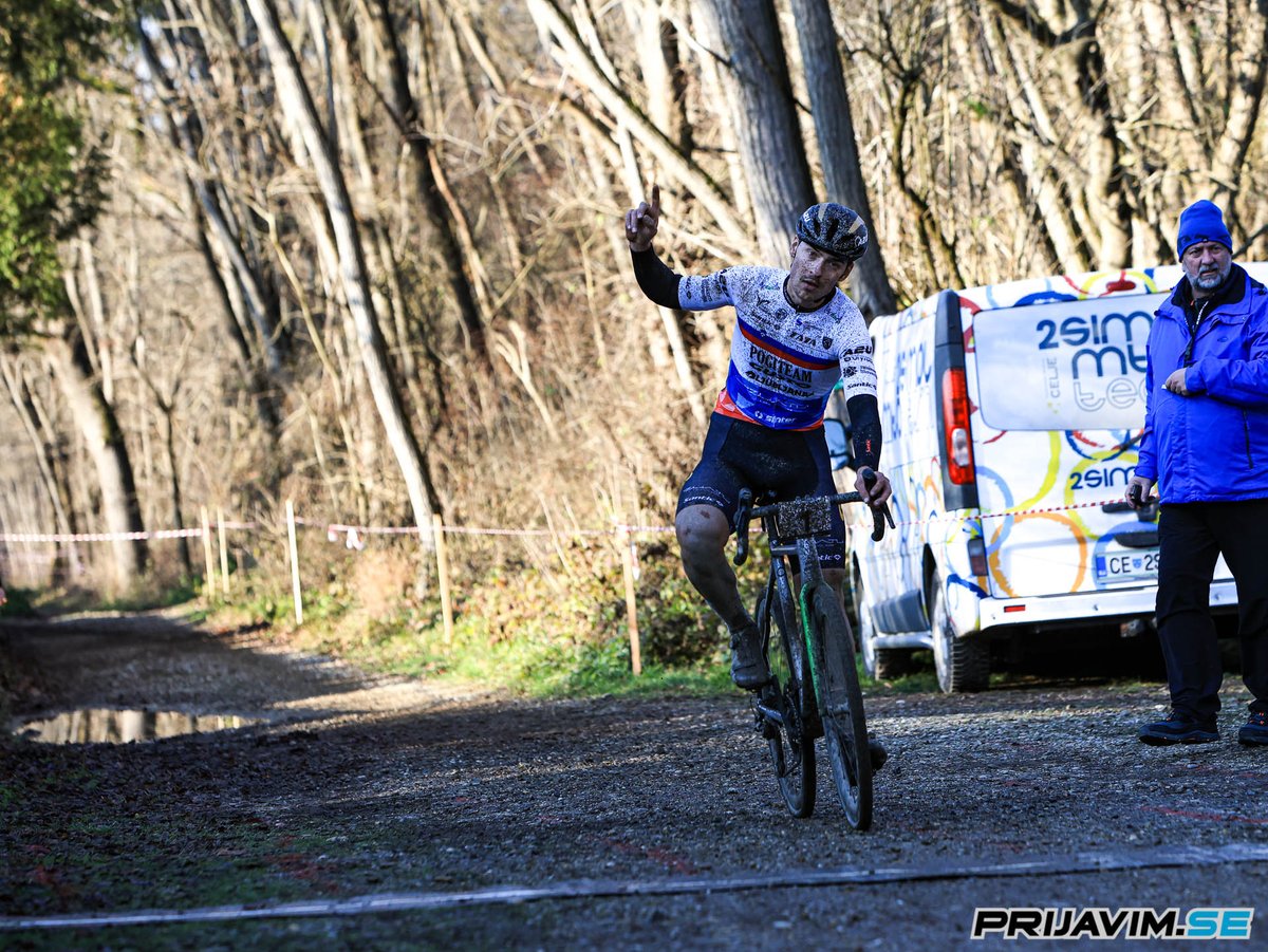 Državni prvak Mihael Štajnar slavi, Jaka Utranker in Gal Klun potrjujeta prevlado med mladinci - prijavim.se - via @prijavim_se prijavim.se/index_page/new…