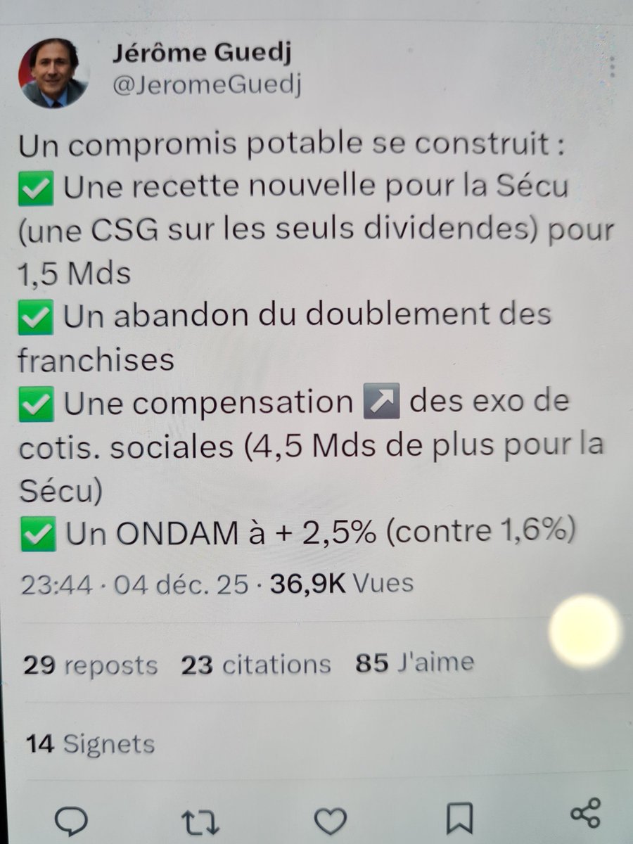 Petit thread en réaction à  l’exercice d’autosatisfaction auquel vous vous livrez <a href="/JeromeGuedj/">Jérôme Guedj</a>. Notre indignation est collégiale et forte et je l’objective sans invective  ⬇️
