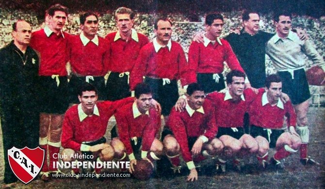🗓️ Un 8/12, pero de 1953, Independiente 🟥 se presentaba en Europa.

¿El rival? El Real Madrid de Di Stéfano, que era el mejor equipo de España 🇪🇸 y luego dominaría el continente conquistando 5 Copas de Europa en fila.

¿El resultado? Ganó el Rojo... ¡0-6! (Micheli