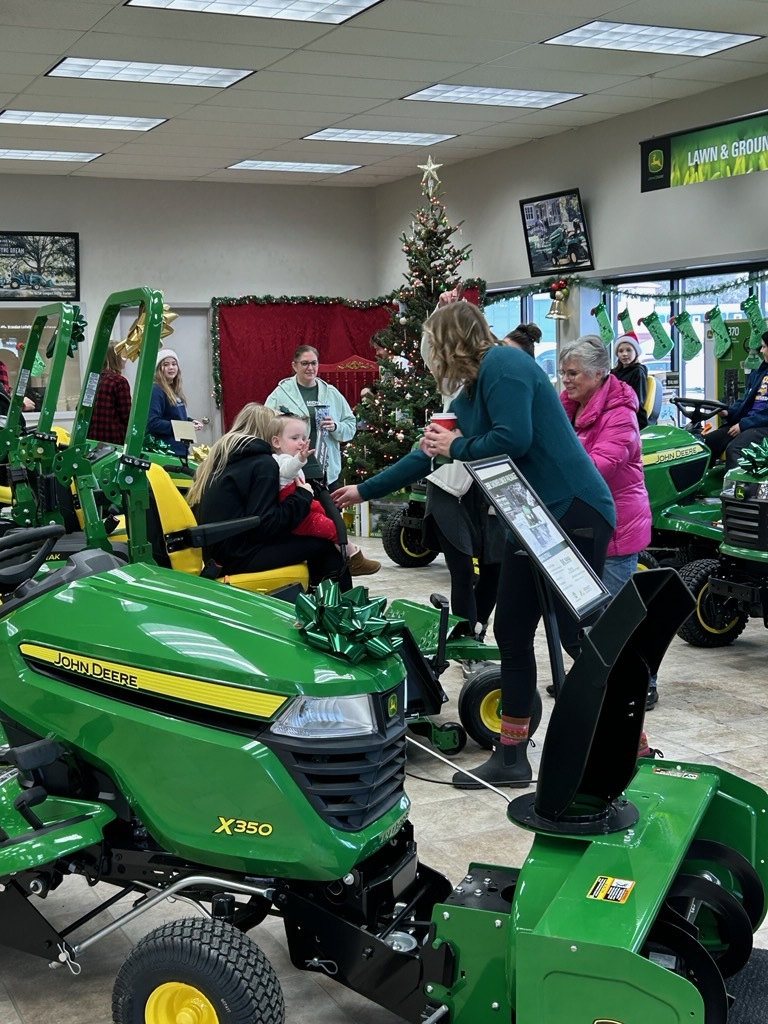 Santa Day 2025 was a huge success in Northfield and Grand Meadow! 🎅

We loved seeing families enjoy photos with Santa, cheerful “sleigh” rides, awesome prize drawings, and fun treats. Thanks for celebrating —Midwest Machinery is proud to be part of your holiday traditions!