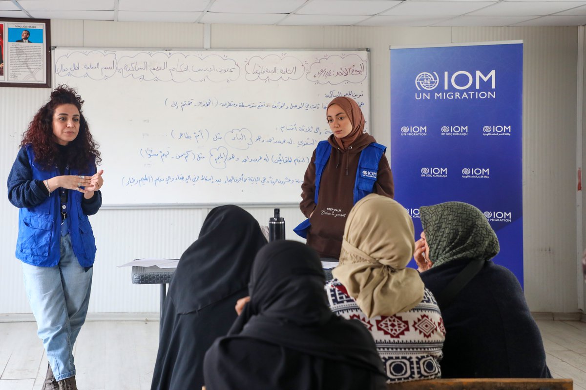 IOMTurkiye's tweet image. Building #SafeSpaces for all 🧡

This #16Days of Activism, our psychosocial mobile team is organizing awareness-raising sessions on gender-based violence across Gaziantep &amp;amp; Hatay.

Sessions cover preventive measures, practical tips &amp;amp; available protection resources and services.