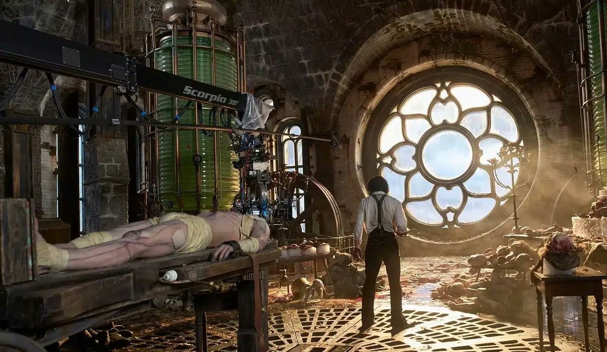 #GoldenGlobes : «Frankenstein» de Guillermo del Toro acecha como Mejor Película Dramática - Los filmes que llegan con más nominaciones son "Una batalla tras otra" "Valor sentimental"  y "Sinners" - correcamara.com/globos-de-oro-…