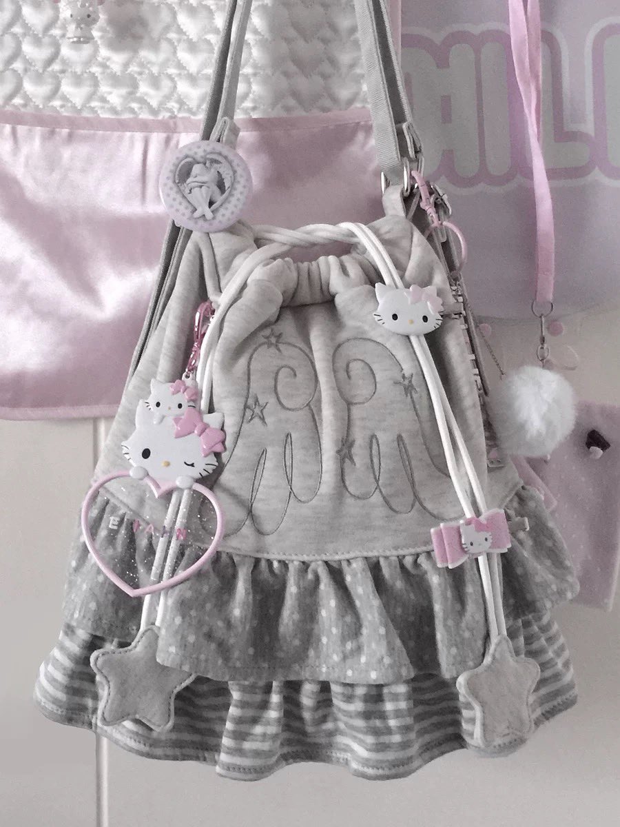 merryxthingsss's tweet photo. Lola Design🪽กระเป๋าสะพายข้าง/หลัง เนื้อผ้า ลายใหม่ จัดโปรพรี＊(1,050฿) มัดจำ 525 รวมส่ง💗 size 28x11x32 cm 

พรี 7-15วันหลังส่งกลับ
order via dm
#loladesign #พรีจีน #กระเป๋าเป้ #กระเป๋า https://t.co/hA3IYy7nkb