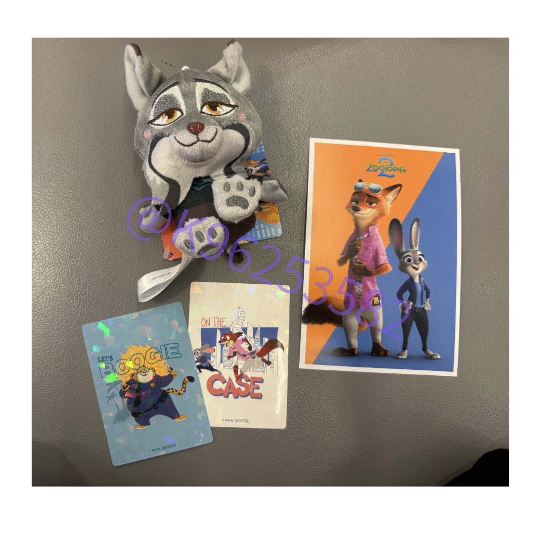 今日ゲットしたもの💜500円でぬい取れて喜んでたのも束の間、帰宅後体調不良によりダウン中(-｡-;