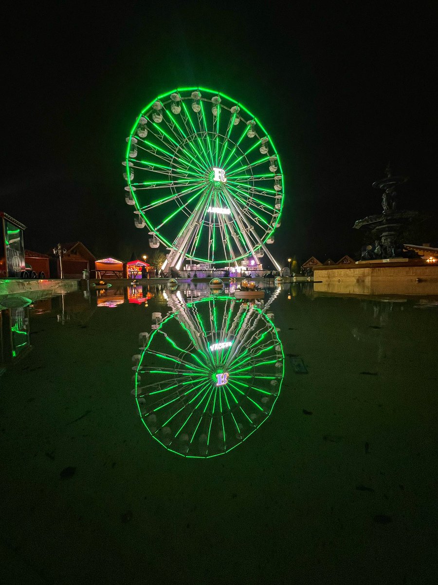 leves81874's tweet photo. Just Angers 🎡🎄🎅🥳 https://t.co/7UZmuDniNY