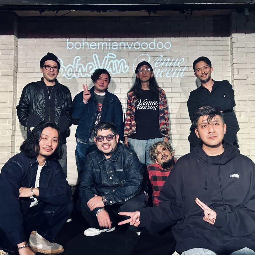 bashiry's tweet image. 2025.12.4
横浜サムズアップ　
#bohemianvoodoo
#VenueVincent

ありがとうございました😊
ギター3人もいる合奏はここでしか味わえない。
先輩達の圧巻なライブに胸熱でした◎